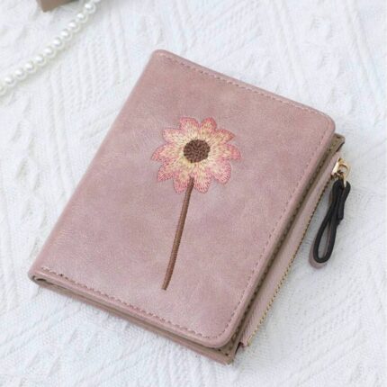 کیف کیوت چرم با طرح گلدوزی